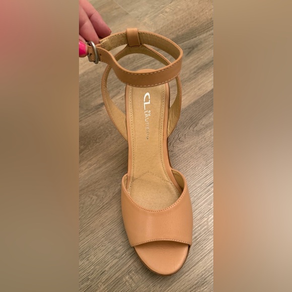 CL by Laundry New! Tan Wedge Sandals - Picture 2 of 4